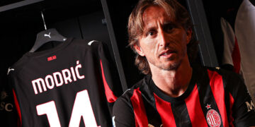 Luka Modric ya es oficialmente jugador del Milan