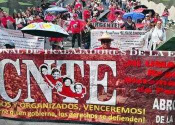 Maestros de la CNTE piden a la SEP la devolución de 20 mdp que les descontaron por paro de labores