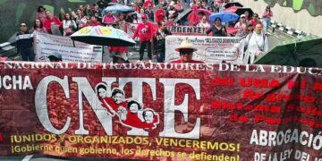 Maestros de la CNTE piden a la SEP la devolución de 20 mdp que les descontaron por paro de labores