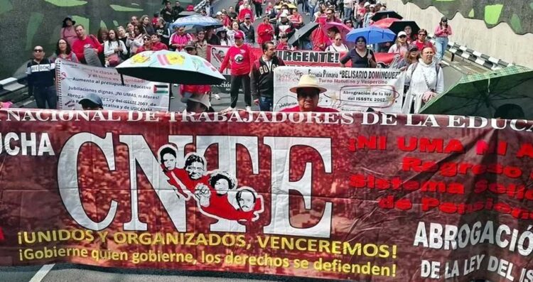 Maestros de la CNTE piden a la SEP la devolución de 20 mdp que les descontaron por paro de labores