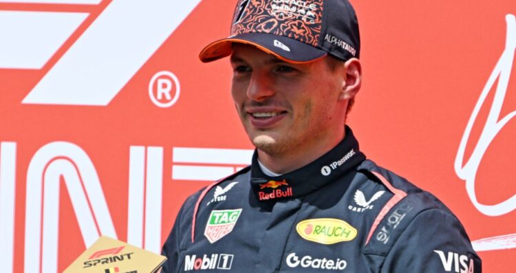 Max Verstappen seguirá en Red Bull para la temporada 2026