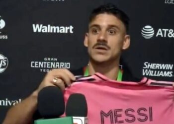Messi se disculpa con Matías Cóccaro tras festejo en la cara