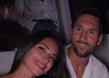 Messi y Antonela Roccuzzo aparecen en la kiss cam de Coldplay