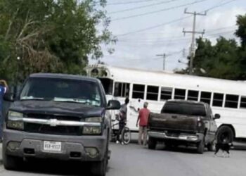 microbusero camioneta Río Bravo