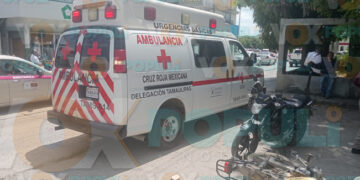 Motociclista es embestido por camioneta en el centro de El Mante, Tamaulipas