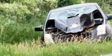 Muere mujer en motocicleta tras ser embestida por auto en Linares, Nuevo León; su acompañante está grave