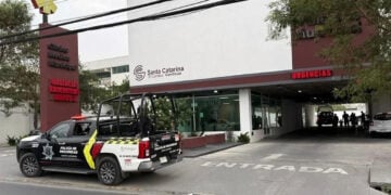 policía motocicleta tráiler Santa Catarina