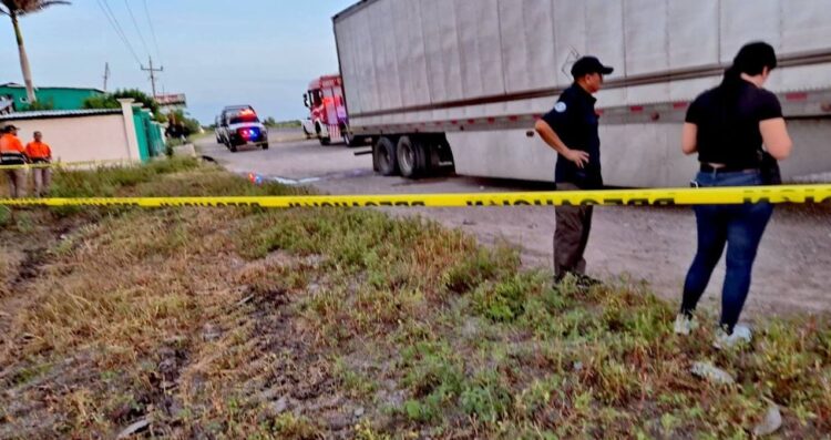 Muere trailero en Méndez