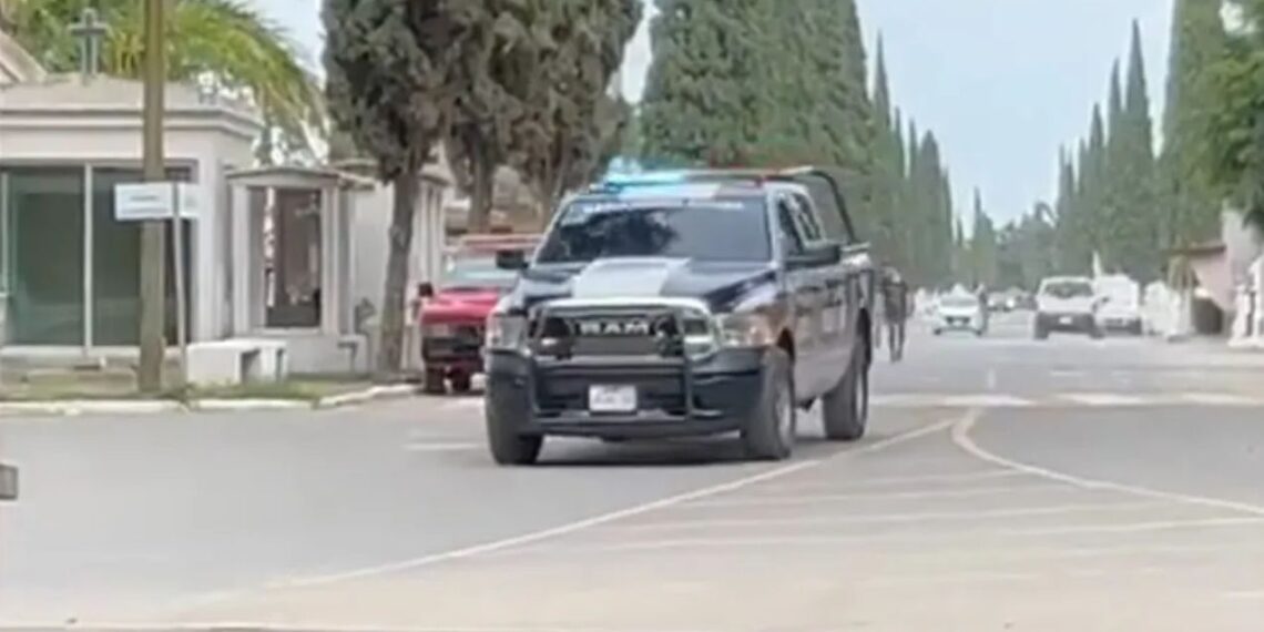 Mujer muere tras caer en una cripta mientras visitaba a su esposo en un panteón de Guadalajara