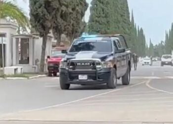 Mujer muere tras caer en una cripta mientras visitaba a su esposo en un panteón de Guadalajara