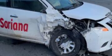 Mujer provoca choque en al salir sin precaución en Matamoros, Tamaulipas