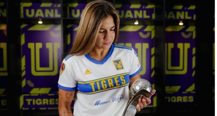 Nayeli Rangel Tigres