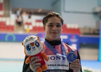 Osmar Olvera gana plata en el Mundial de Natación de Singapur 2025