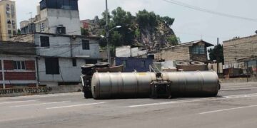 México-Pachuca pipa volcadura