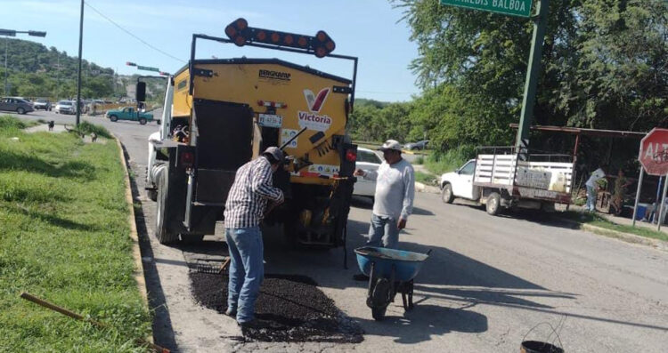 Reactiva Municipio de Victoria programa emergente de bacheo para reparar calles dañadas por lluvias