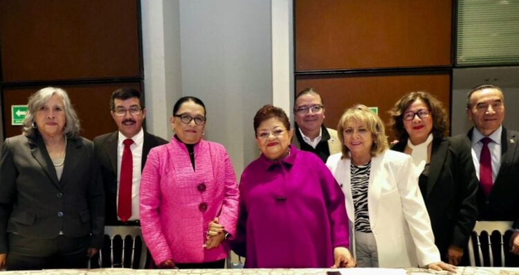Rector de la UAT acompaña a Rosa Icela en festejo por el Día del Abogado