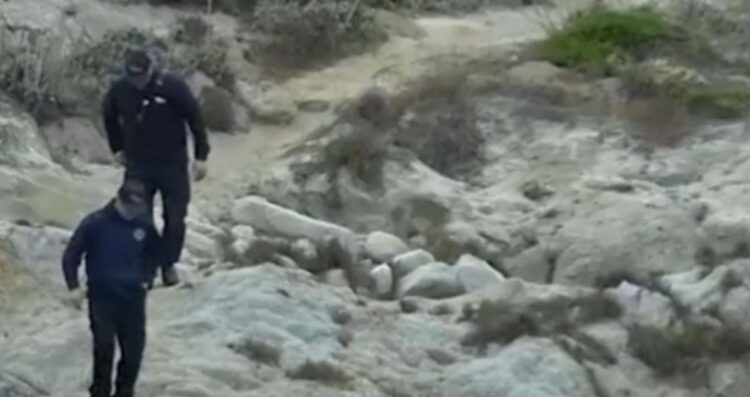 Recuperan tres cuerpos tras accidente aéreo en la costa de Monterey, California