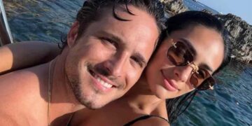Renata Notni y Diego Boneta disfrutan un verano romántico en Capri