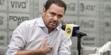 Santiago Baños refuerzos América
