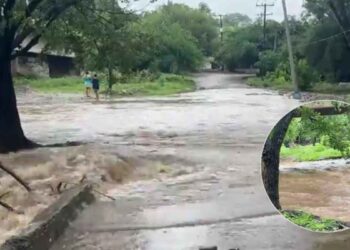 Se desborda el río San Marcos en la salida vieja a Tula, Tamaulipas debido a las fuertes lluvias