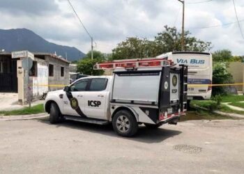 Sujeto estrangula a su esposa y se entrega ante las autoridades en El Carmen, Nuevo León