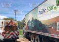 Tráiler invade carril y provoca lesiones a conductor en la carretera Victoria-Mante