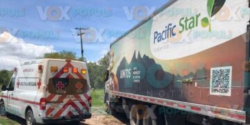 Tráiler invade carril y provoca lesiones a conductor en la carretera Victoria-Mante