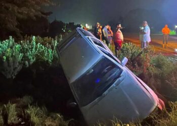Tráiler provoca volcadura de camioneta en carretera Mante-Valles en Tamaulipas