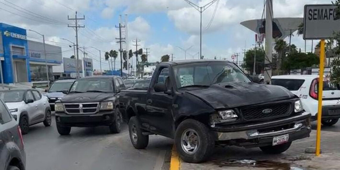 fuerte accidente avenida Rigo Tovar