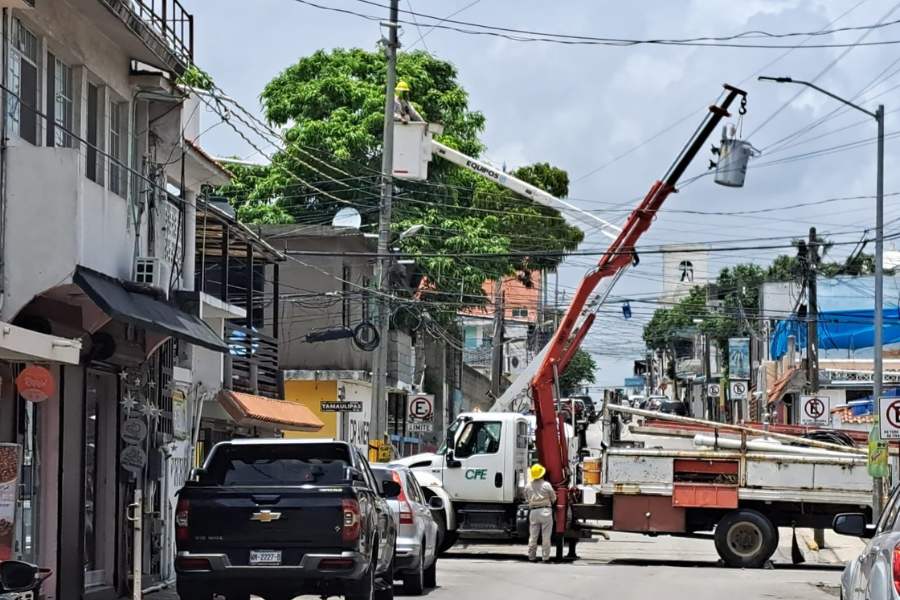 bloqueo en Altamira por falla de CFE