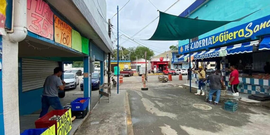 carne de cocodrilo en mercado de Altamira
