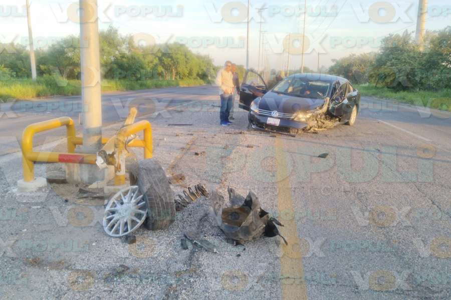 colisión contra poste en altamira