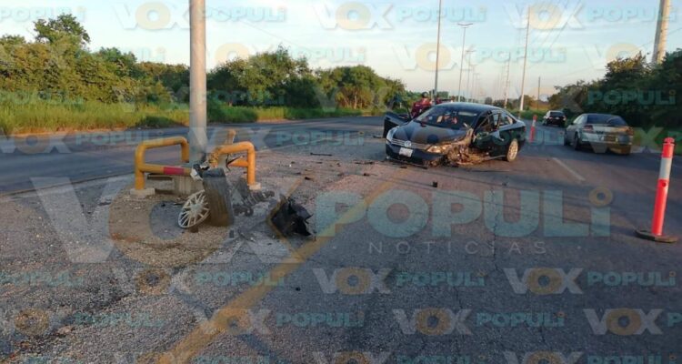 colisión contra poste en altamira