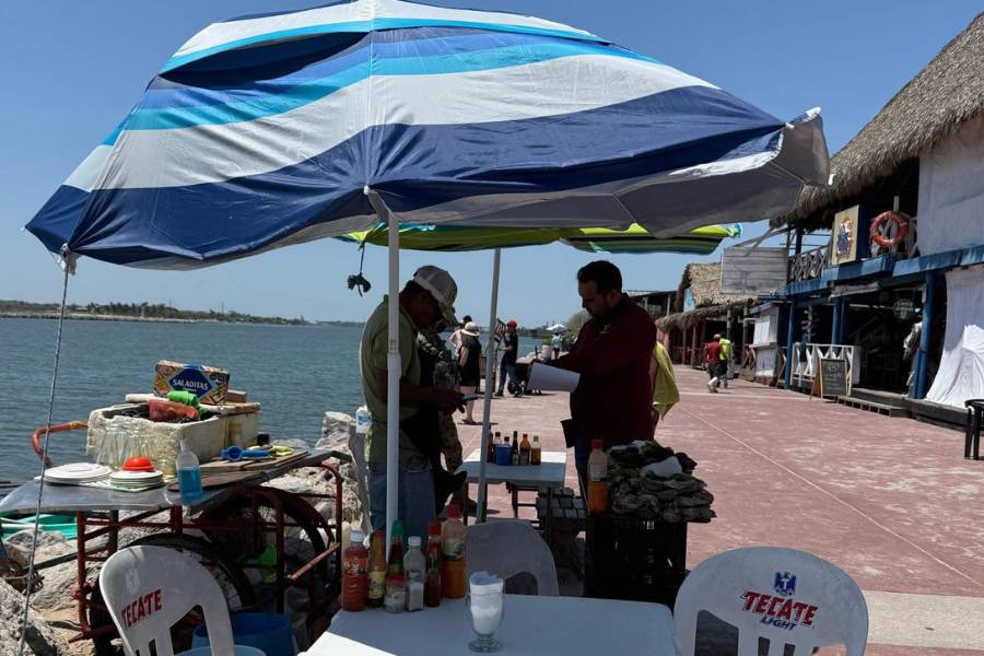 venta de ostiones en playa Miramar