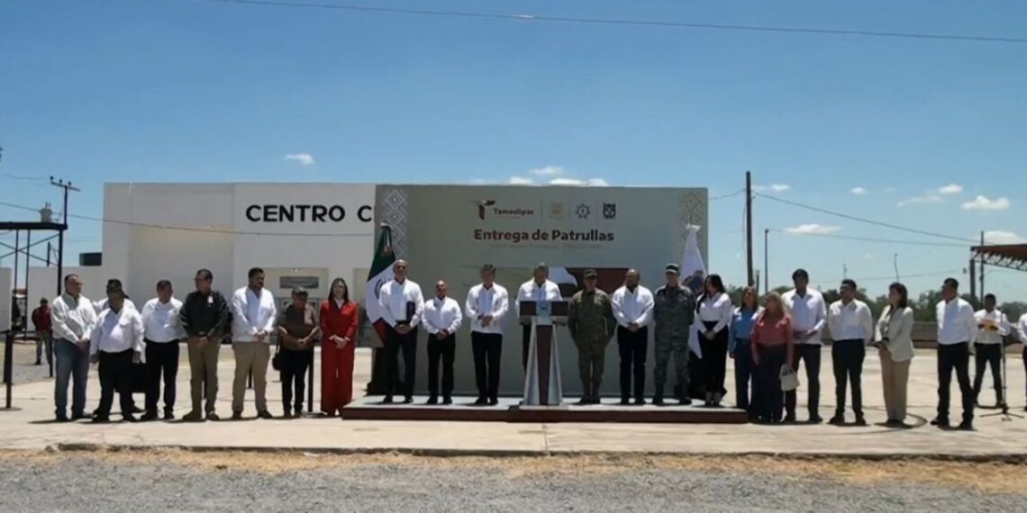 entrega de patrullas a la guardia en Tamaulipas