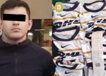 etienen a hombre por intentar robar 12 playeras de Pumas en tienda de CDMX