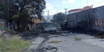 _incendio en baldío Monterrey