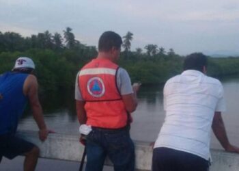 niño atacado por cocodrilo en Michoacán