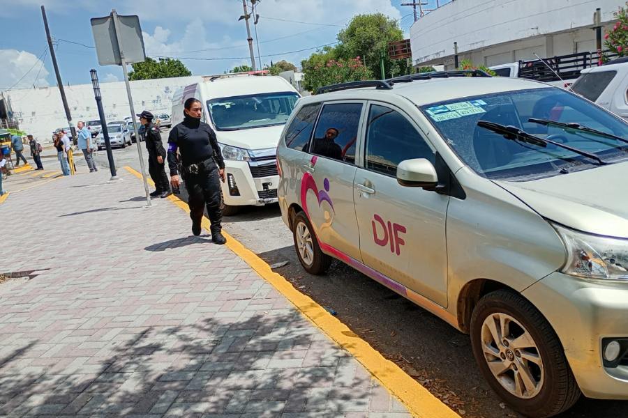 niños solos en casa