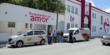 niños solos en casa