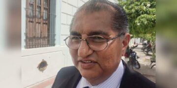 pasajeros en Central de Autobuses de Victoria