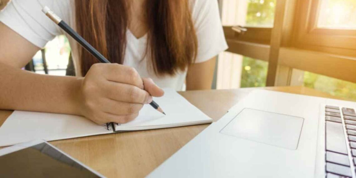 ¿Cómo estudiar gratis una licenciatura de la UnADM desde casa