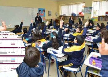 ¿Cuál es la fecha exacta en que regresan a clases los estudiantes tras las vacaciones de verano?