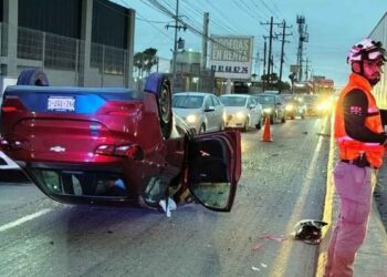 Accidente múltiple deja dos heridos en la Carretera a Laredo de Apodaca, Nuevo León