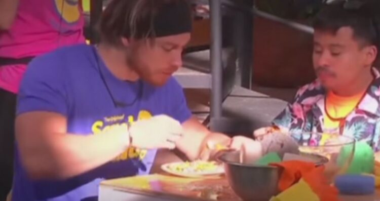 Aldo De Nigris conquista el corazón de México al compartir comida con Abelito