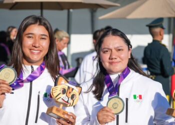 Ángela Ruiz enseña a Naomi Aguilar el camino hacia el oro