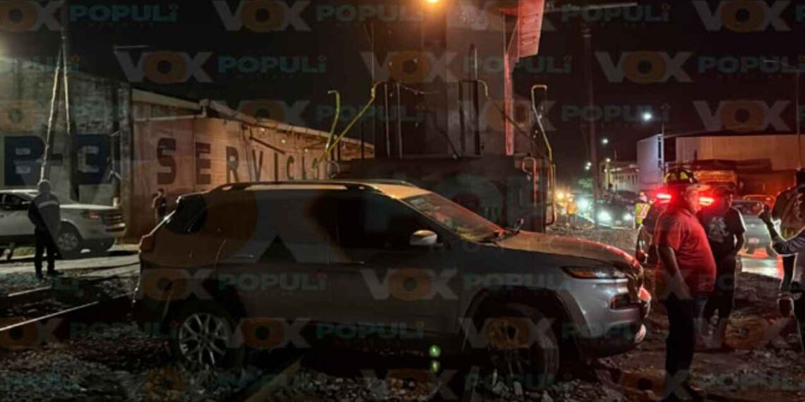 tren carguero camioneta Tampico