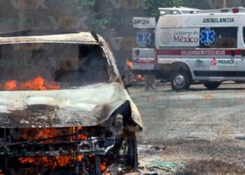 Camioneta se incendia
