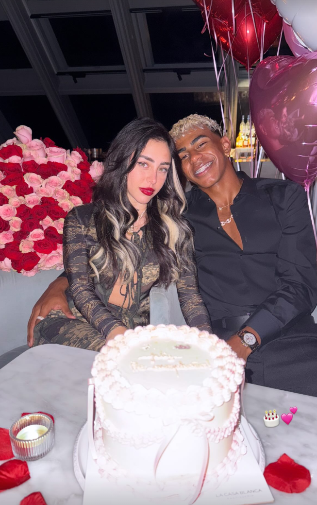 Lamine Yamal comparte romántica foto con Nicki Nicole 
