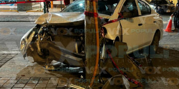 Carro “chocolate” provoca choque con Didi en pleno centro de Tampico, Tamaulipas